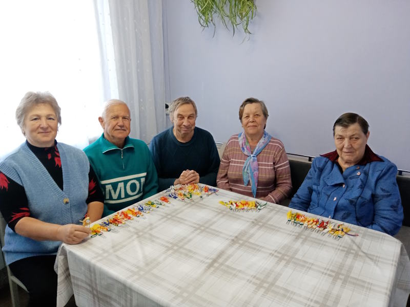 Эко поделки из скрепок «Закладки» ко Дню пожилого человека